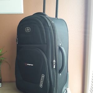 Ogio kickstart luggage new rolling wheeled